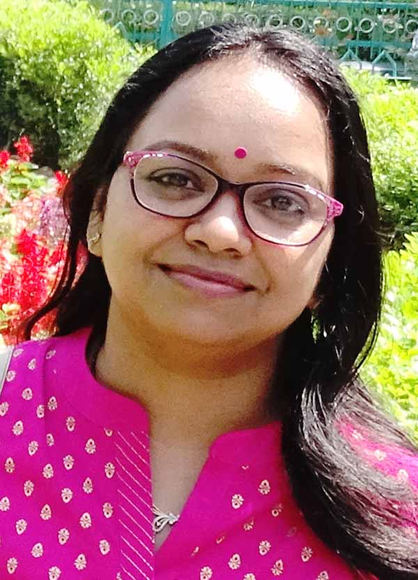 Dr. (Mrs.) Anju  Saxena